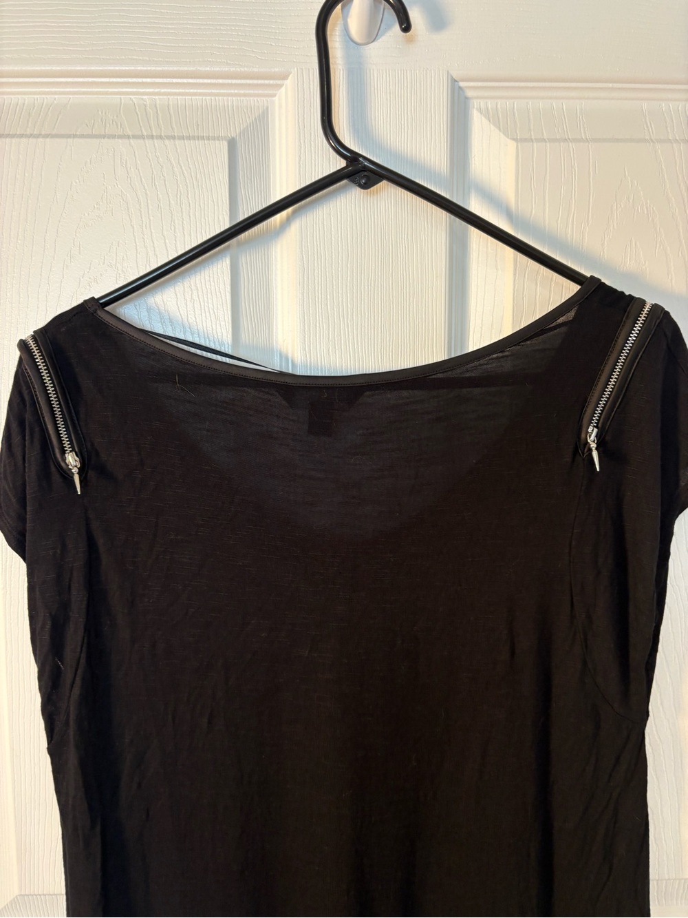 Rock & Republic Black V-Neck Tunic with Shoulder Zip Accents - Picture 2 of 6